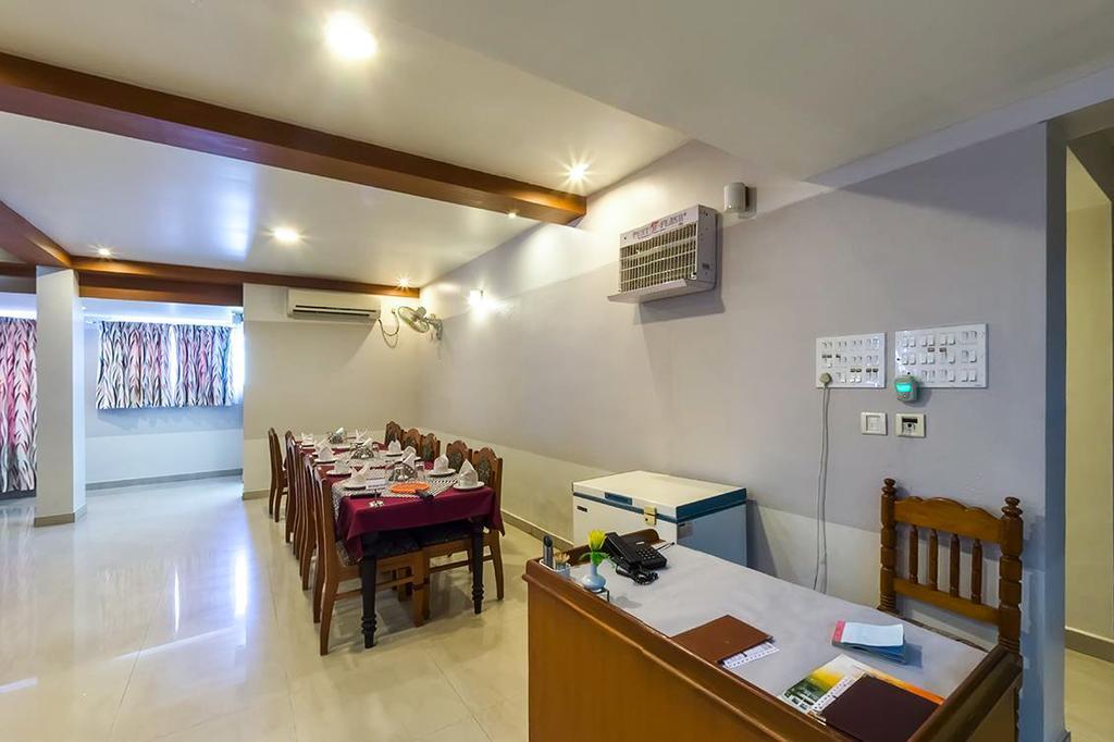 Hotel Geethu International Ковалам Екстер'єр фото