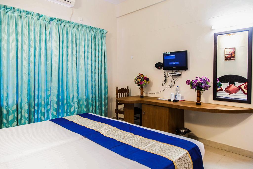 Hotel Geethu International Ковалам Екстер'єр фото