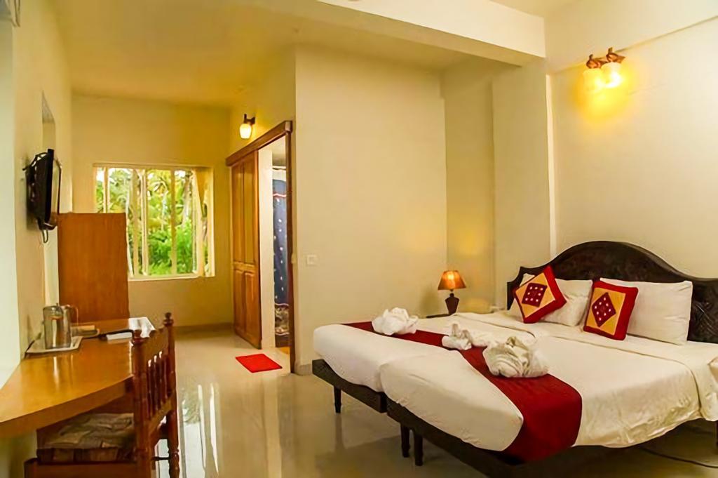 Hotel Geethu International Ковалам Екстер'єр фото